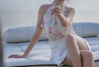 秀人网 – 写真图集中小热巴的样子，总让我想挖掘她的“秘密”，可是……都没说透。