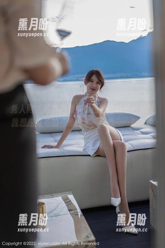 秀人网-小热巴 秀人网 - 写真图集中小热巴的样子,总让我想挖掘她的“秘密”,可是……都没说透。