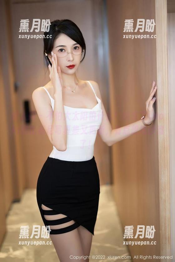 秀人网 - 不怕大太阳怕什么！林文文yooki的比基尼写真集又更新，有点想约沙滩了！