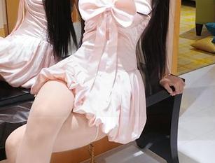 秀人网 – 从蓝夏akasha的女友写真集中精选出，一定得放慢节奏细细品味。