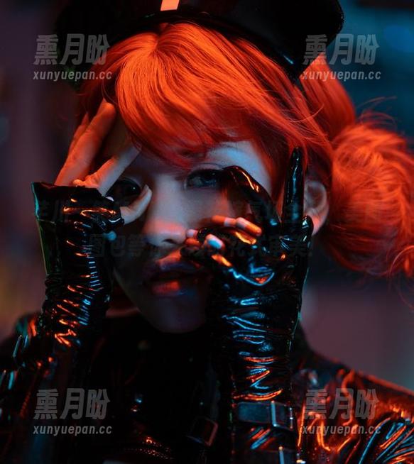 芊川一笑MNK的黑花嫁气场全开，美图图包等你来领略花式审美！