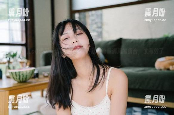 向萌芽儿o0学习，丝袜加高清美图就是能量满满的组合，太高效了吧！