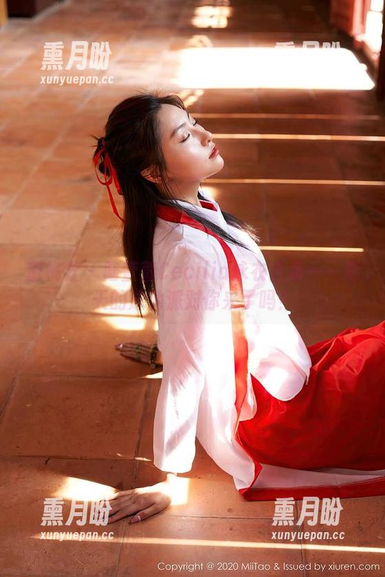蜜桃社 - 陆萱萱Cecilia泳衣合集——夏天的泳池派对你来了吗？