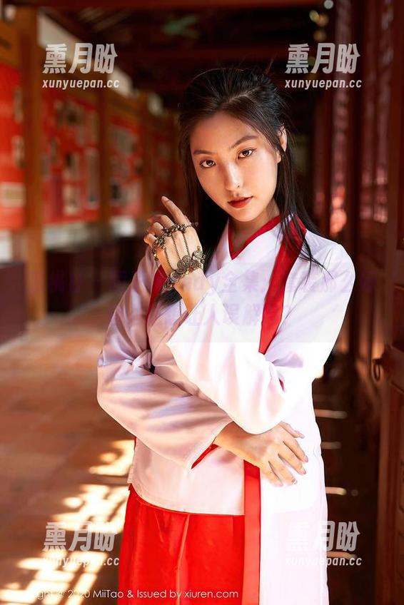 蜜桃社 - 陌子Mandy全集：套装那么好看，是想让人误解吗？