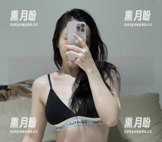 微密圈 - 铁锤姐姐的美图，超级丝滑到想“打工”啦！