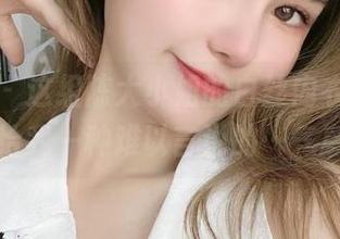 微密圈 – 这组陈大小姐的白丝内衣合集，是给我一种难以言说的…气息？