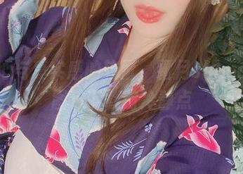 虚荣心与真实感的较量，霜月shimo居家图包下载前冷静点